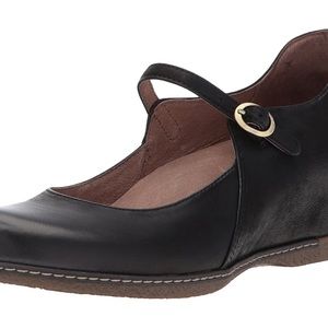 Dansko Loralie Mary Jane black leather shoe size 38 ( US 37.5)